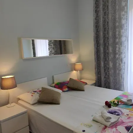 Suad Home In Rome *
